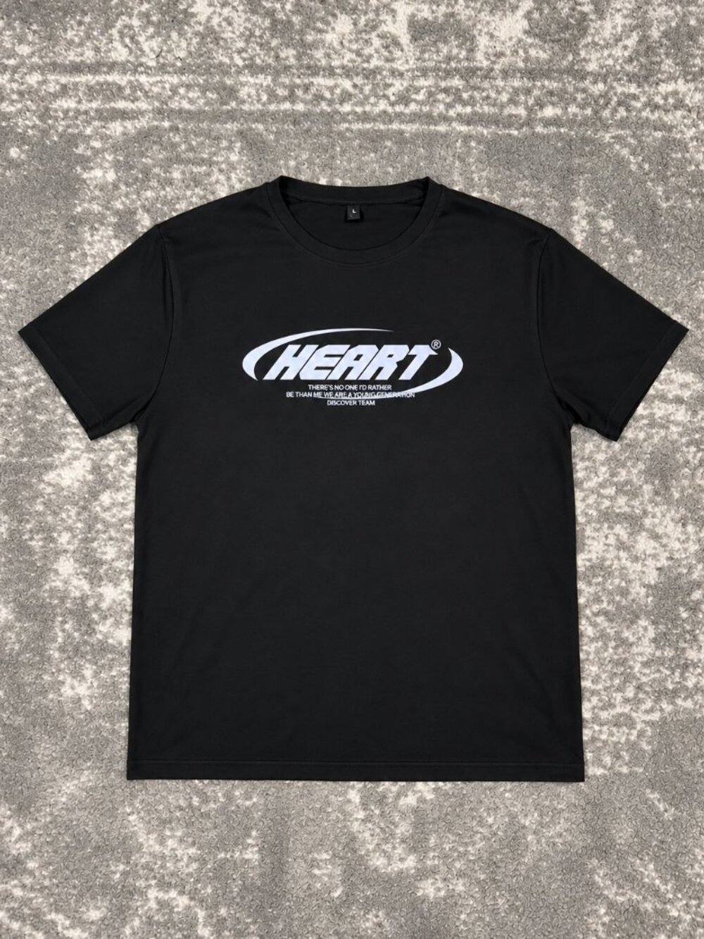 HEART Black Graphic T-Shirt Futuristic Logo Y2K Streetwear Size Large
